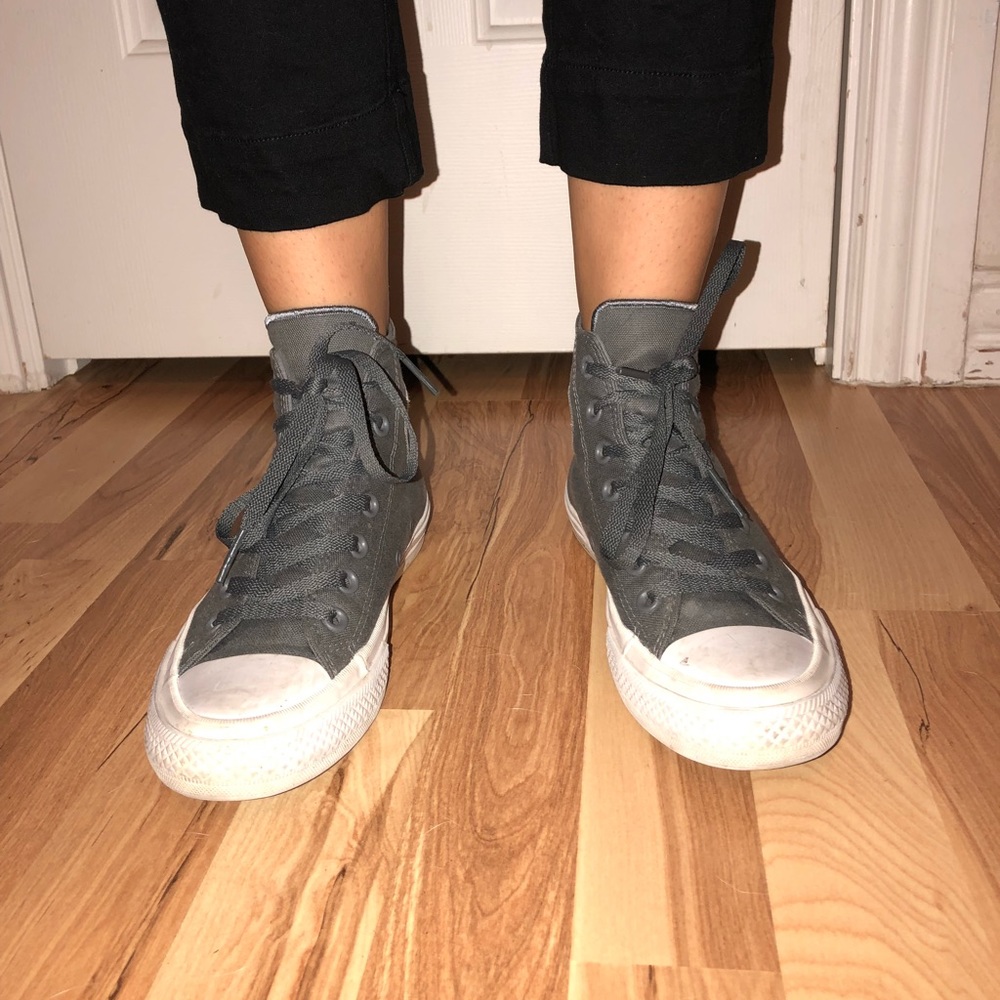 Converse - Picture 2 of 3